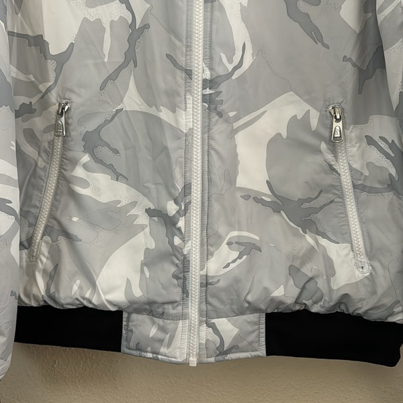 The North Face Camouflage Bomber Jacket White & Gray Women’s M - Picture 5 of 16